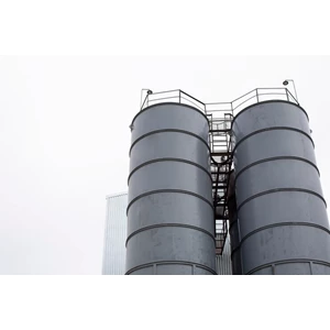 Cara Memilih Silo Tank yang Tepat untuk Bisnis Anda